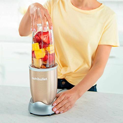 NutriBullet Pro - High-Speed Blender/Mixer System with Hardcover Recipe Book Included (900 Watts) (Renewed)