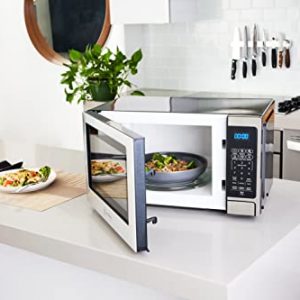 Westinghouse Stainless Steel Countertop Microwave Oven, 700-Watt, 0.7-Cubic Feet