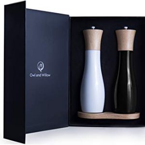 Owl and Willow Wooden Salt and Pepper Grinder Set Unique Black & White Seasoning Mills With Stand, Premium Gift Box - Precision Grinding, For Coarse to Fine Salts - Modern Kitchen Tools (Black&White)